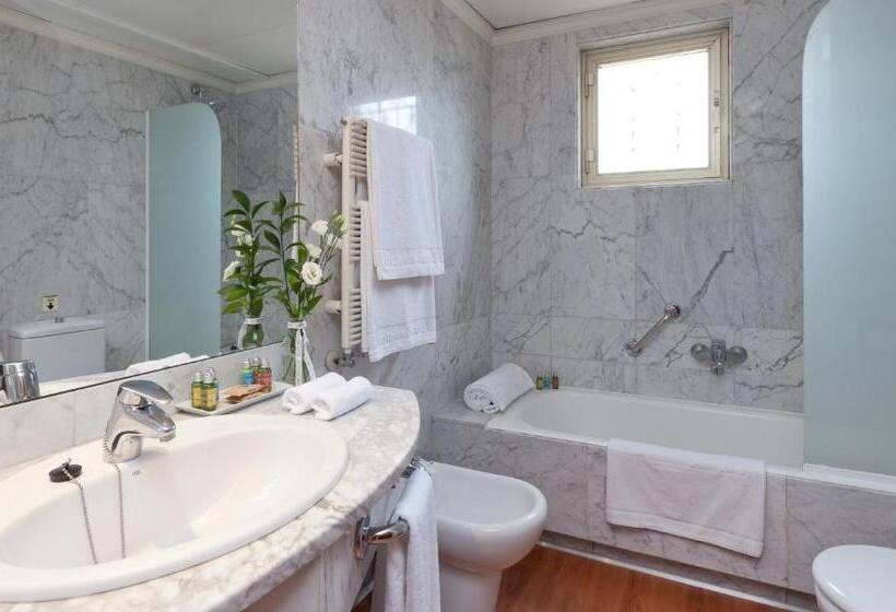 스탠다드 룸, Agumar