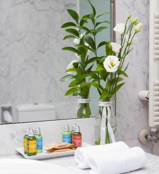 4인용 스탠다드 룸, Agumar