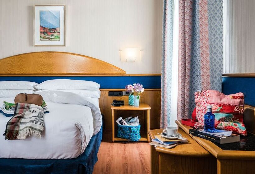 스탠다드 룸, Agumar