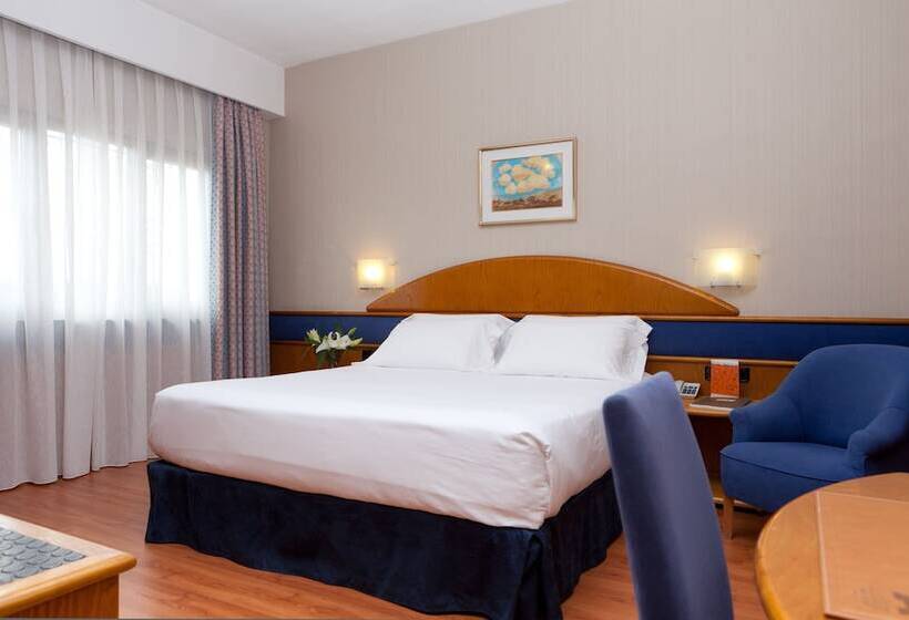 패밀리 룸, Agumar