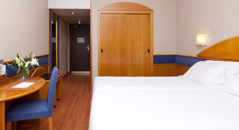 스탠다드 싱글 룸, Agumar