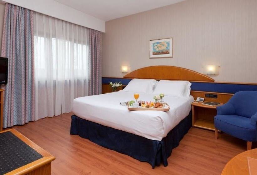 스탠다드 싱글 룸, Agumar