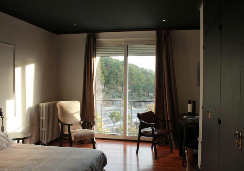 스탠다드 전망 룸, Hita