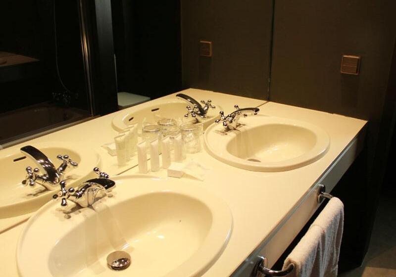 스탠다드 룸, Hita