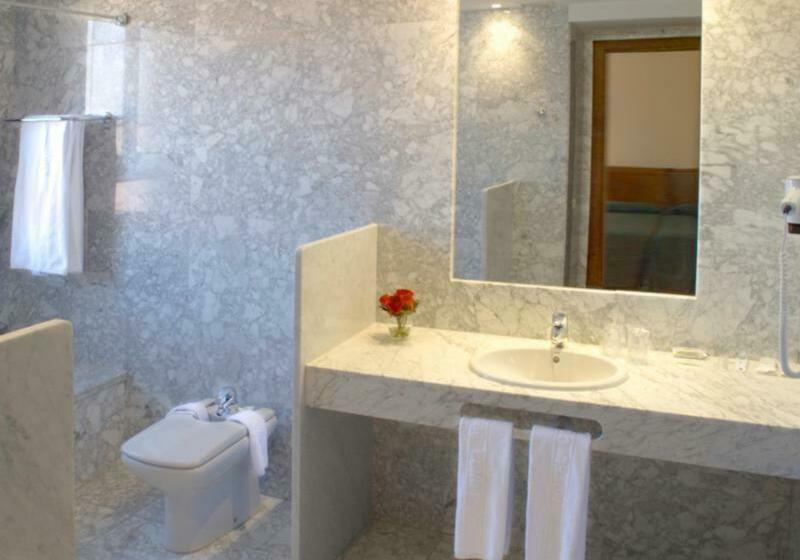 חדר סטנדרט, Barceló León Conde Luna