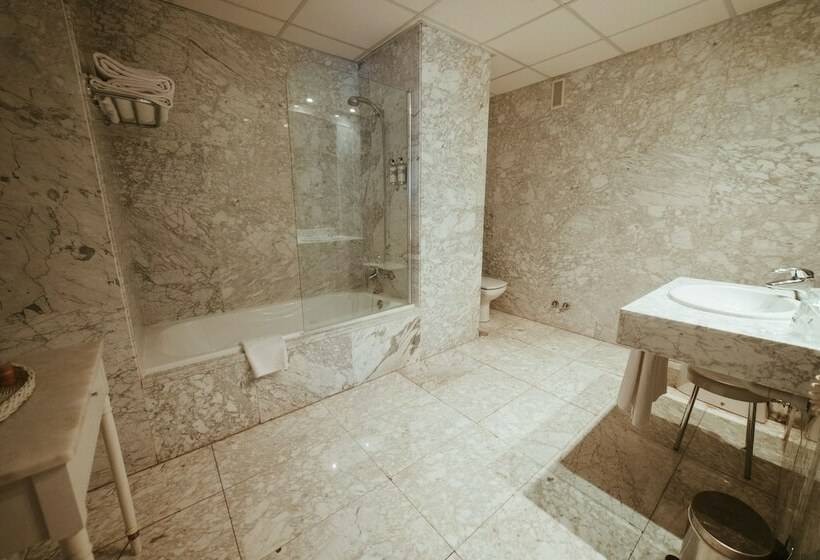 חדר סטנדרט, Barceló León Conde Luna