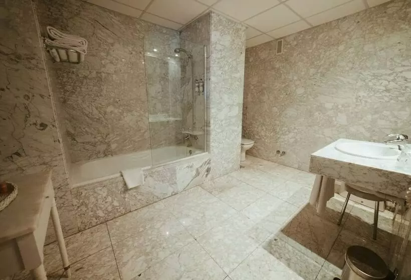 Standardzimmer, Barceló León Conde Luna