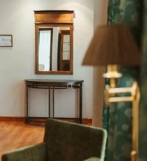 Suite, Barceló León Conde Luna