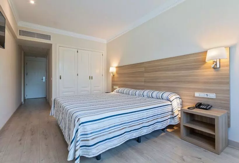 Familiekamer, Best Osuna