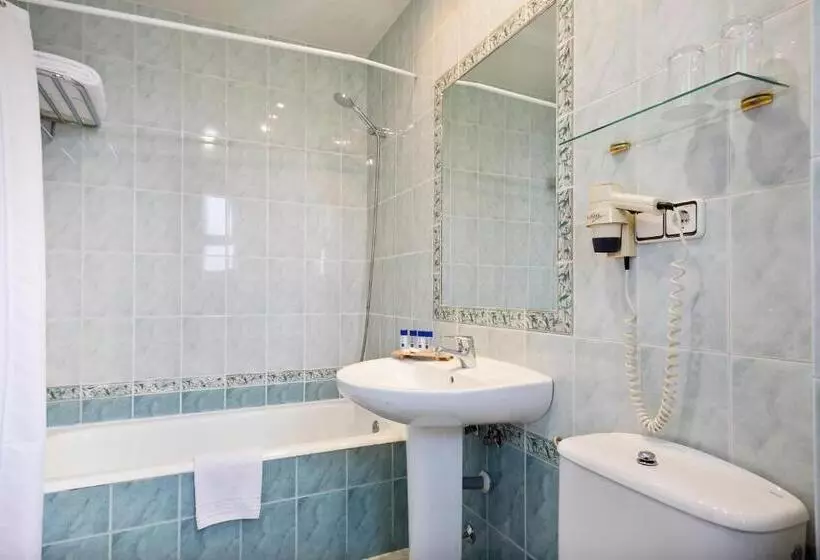 Superior Kamer met Balkon, Best Osuna