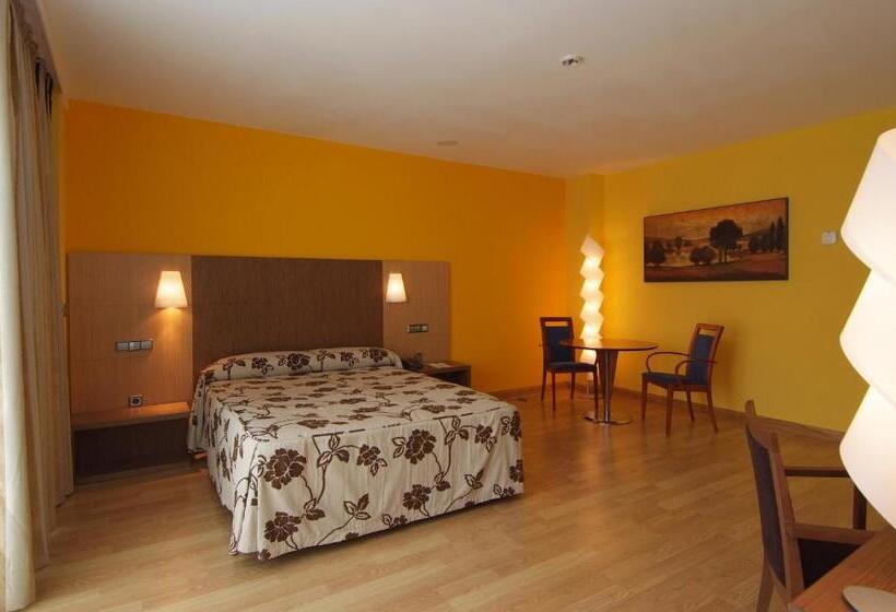 스탠다드 룸, Ciudad De Haro