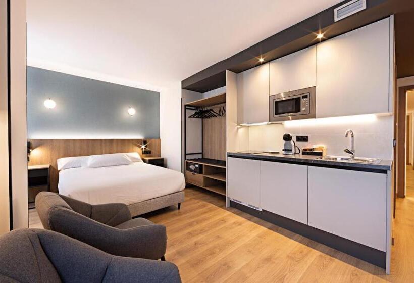 استودیوی لوکس, Colón 27