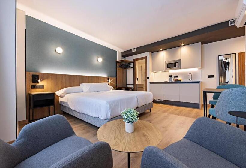 استودیوی سوپریور, Colón 27