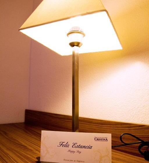 スタンダードシングルルーム, Cristina