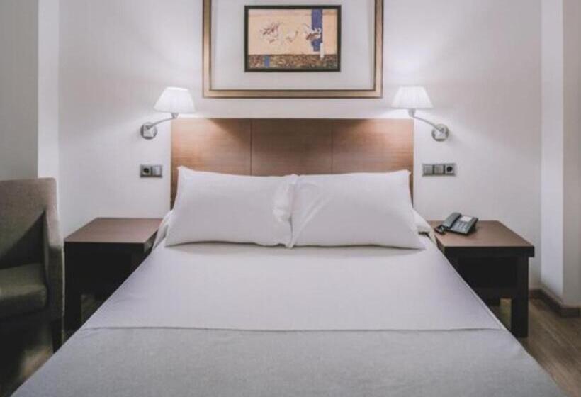 スタンダードシングルルーム, Cristina