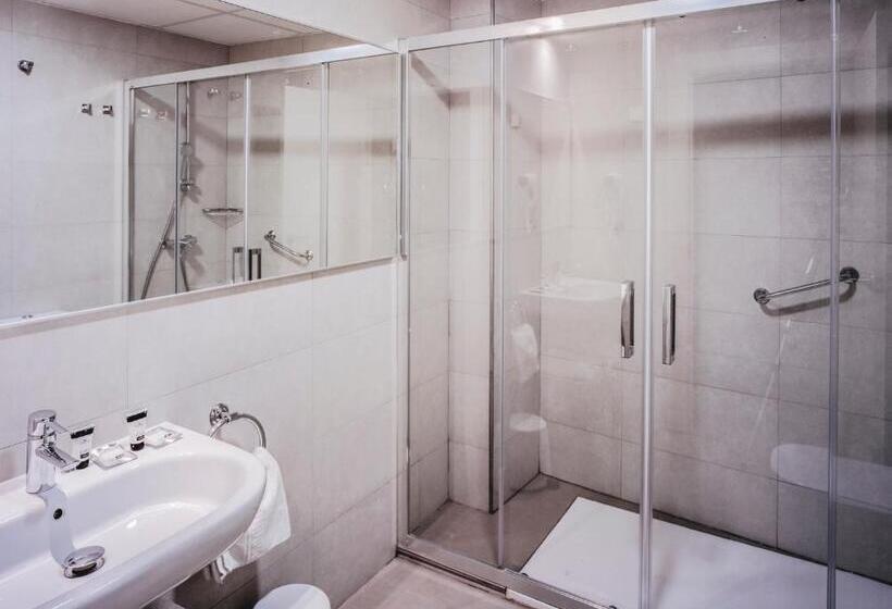 バルコニー付きスタンダードルーム, Cristina