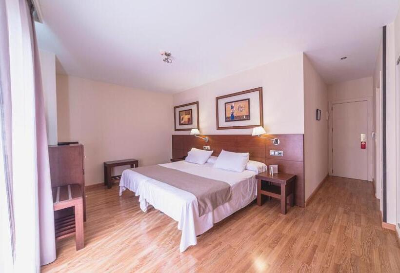 バルコニー付きスタンダードルーム, Cristina