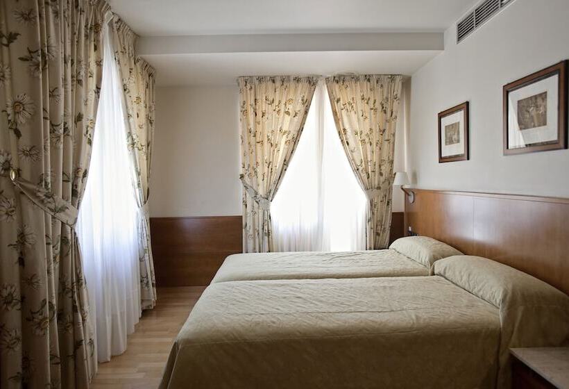 スタンダードルーム, Don Carlos