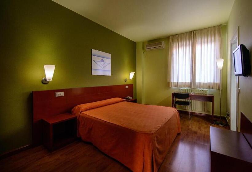 חדר סטנדרט, El Paso Honroso