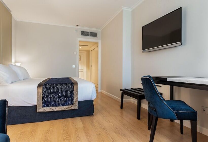 اتاق استاندارد سه نفره, Eurostars Gran Hotel Lugo