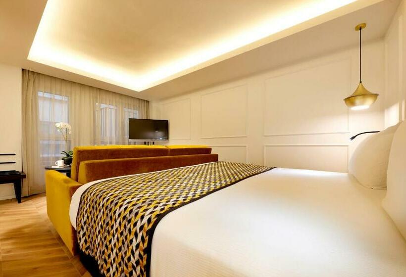 家庭间, Eurostars Madrid Gran Via