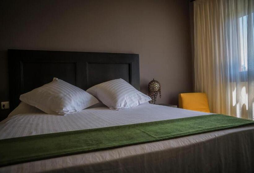 غرفة قياسية, Gran Sol