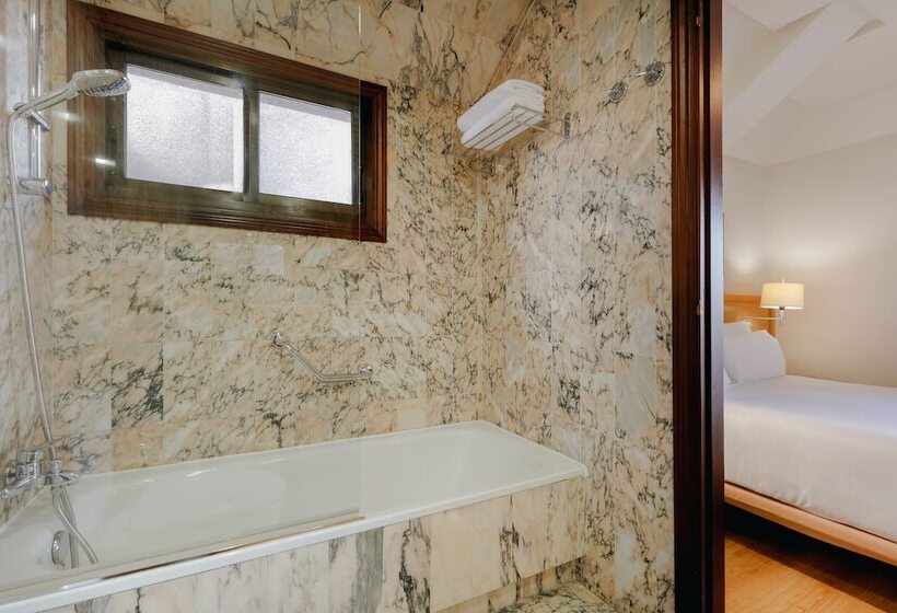 اتاق استاندارد با تراس, Hesperia Vigo