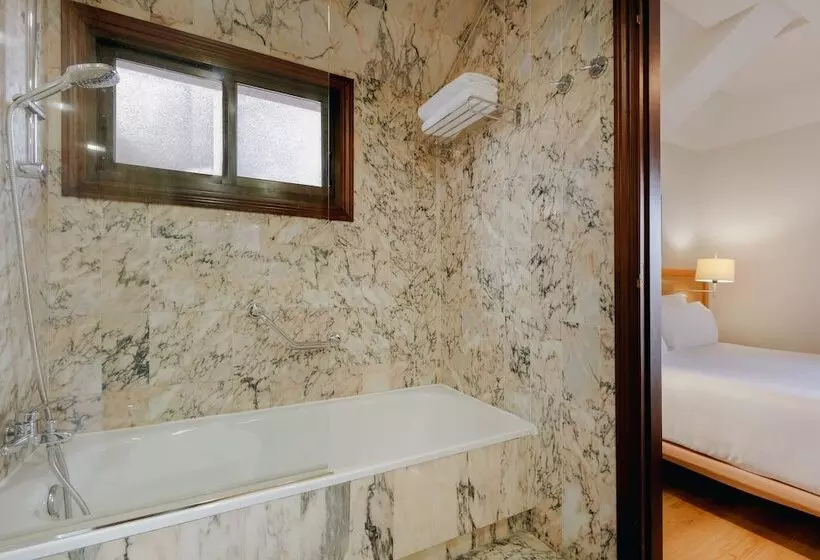 اتاق استاندارد با تراس, Hesperia Vigo