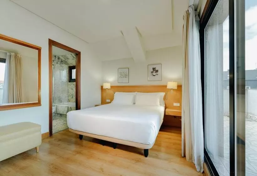 اتاق استاندارد با تراس, Hesperia Vigo