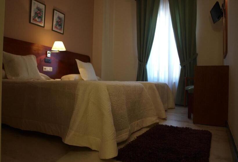 غرفة قياسية, La Anunciada