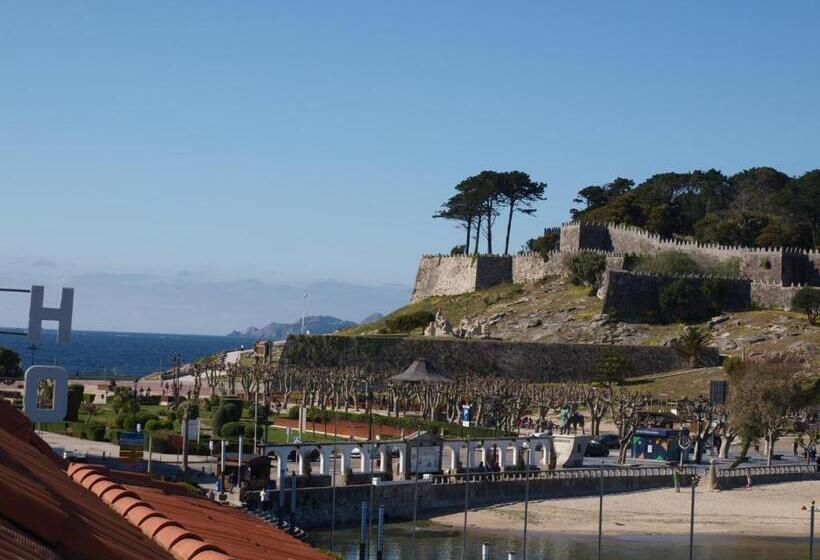 غرفة سوبيريور مطلّة علي البحر, La Anunciada