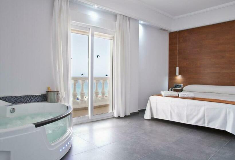 Президентский Люкс, Los Delfines