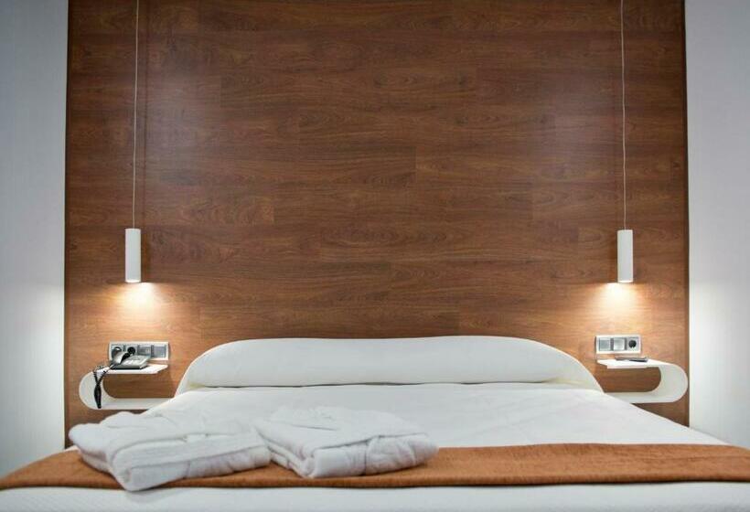 Президентский Люкс, Los Delfines