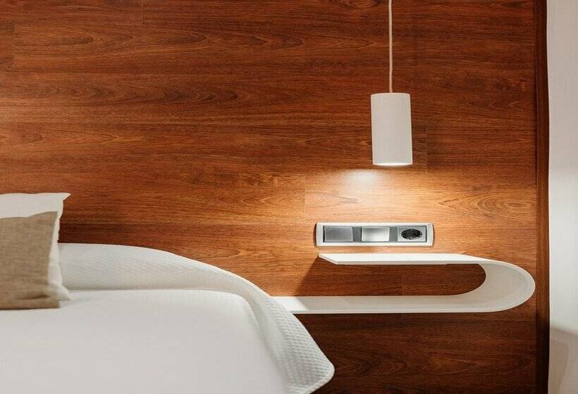 Президентский Люкс, Los Delfines