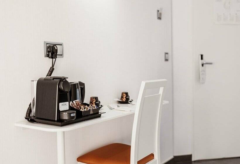 Президентский Люкс, Los Delfines