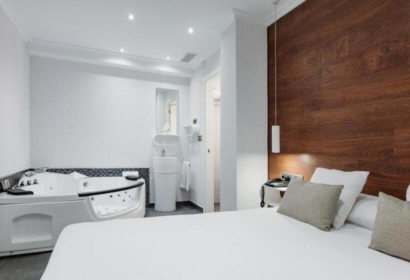 Президентский Люкс, Los Delfines