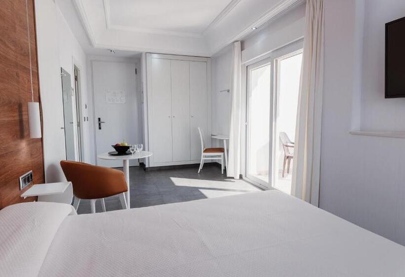 Номер Стандарт с Террасой, Los Delfines