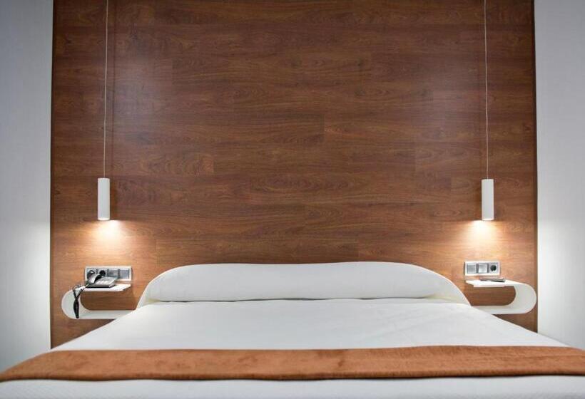 Suite Superior, Los Delfines