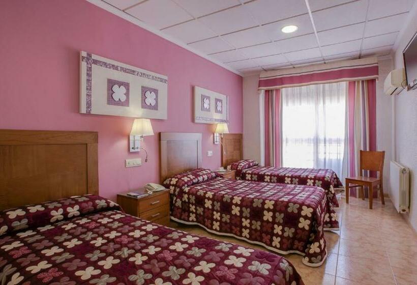 标准三人间, Manolo