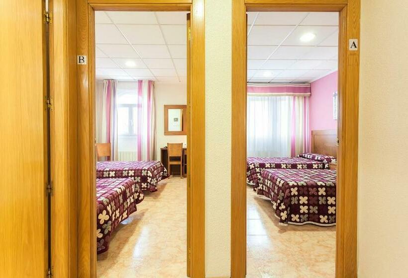 Standard Connecting Room, Manolo