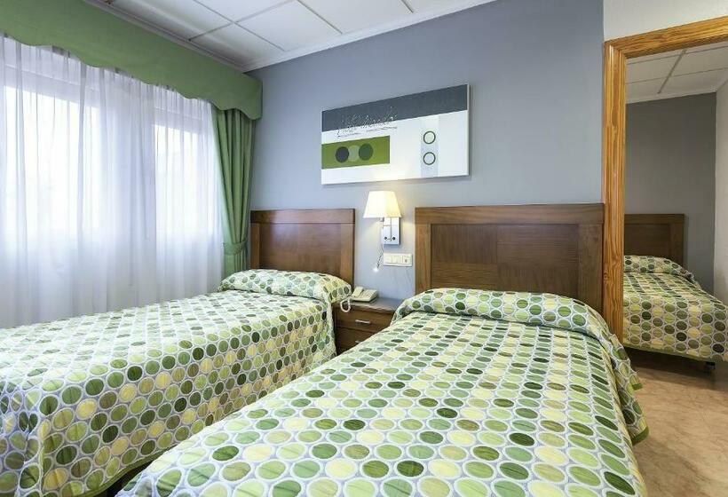 スタンダードコネクティングルーム, Manolo