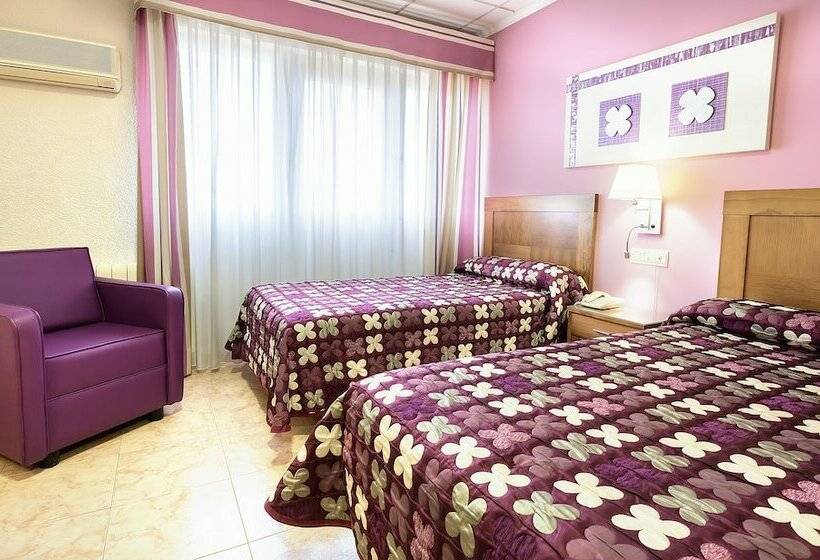 高级大房间, Manolo