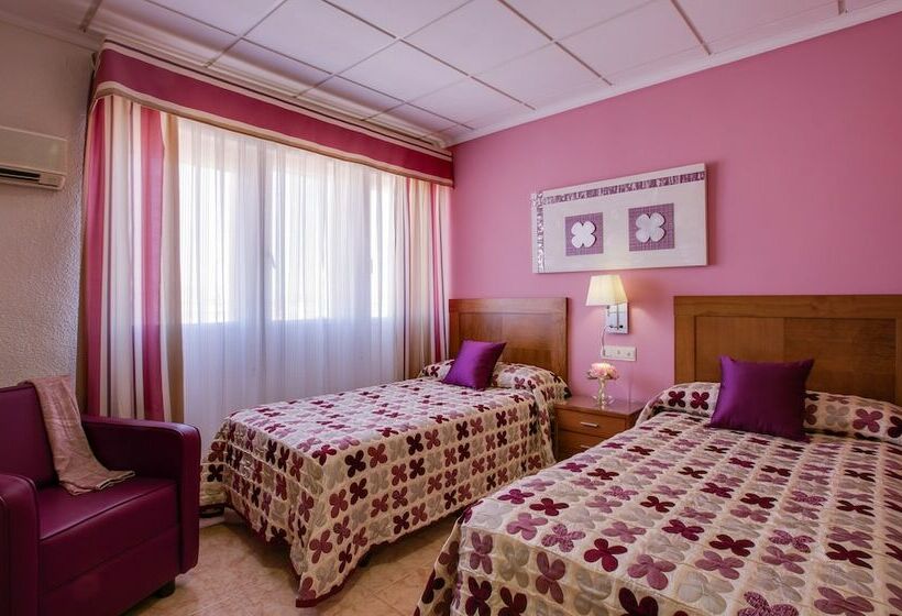 高级大房间, Manolo