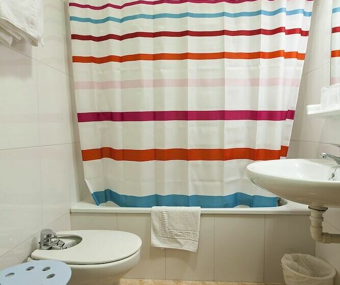 高级大房间, Manolo