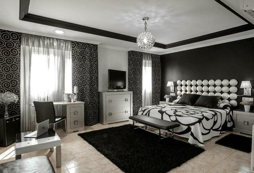 ジュニアスイート, Manolo