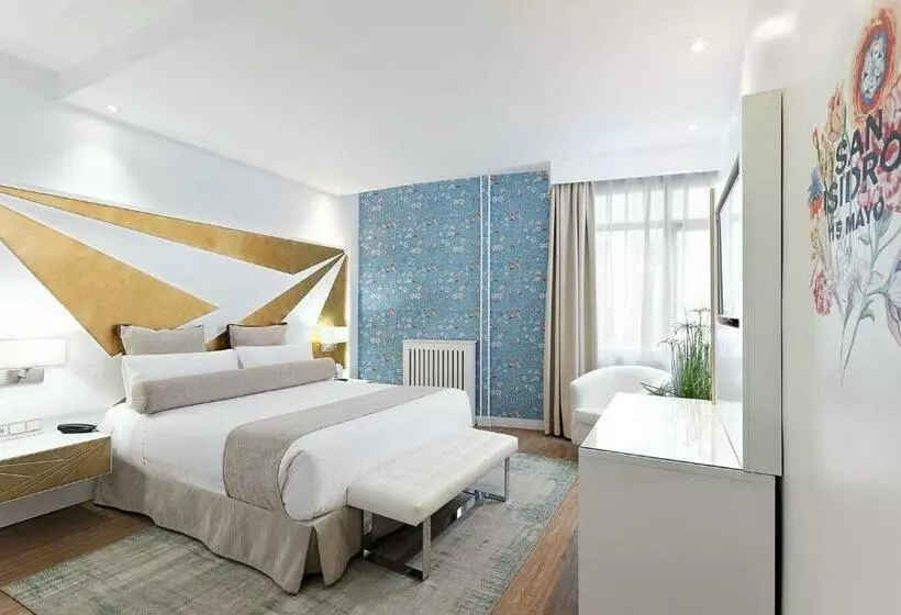اتاق سوپریور با چشم‌انداز, Hotel Mayorazgo