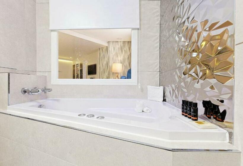 اتاق پرمیوم, Hotel Mayorazgo