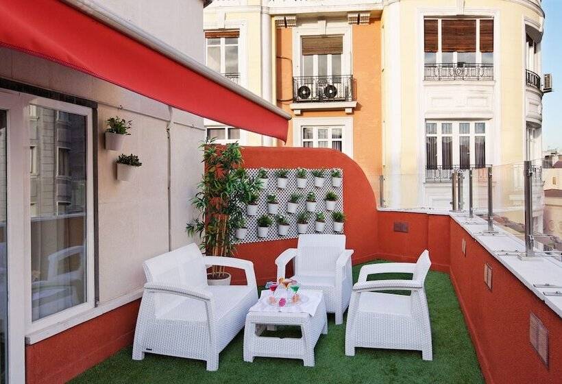 اتاق استاندارد با تراس, Hotel Mayorazgo