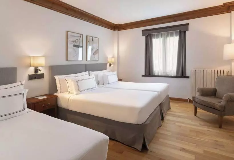 3-Bett-Standardzimmer, Meliá de Tredós