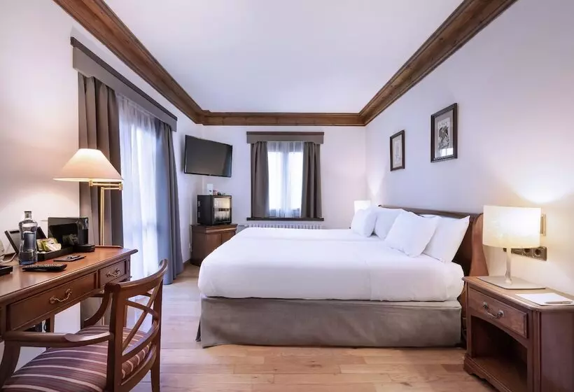 Standardzimmer mit Verbindungstür, Meliá de Tredós